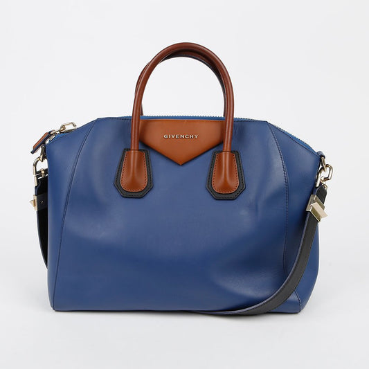 Antigona Medium Tote Shoulder Bag