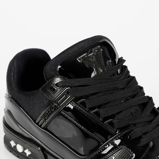 Size Trainer Sneakers
