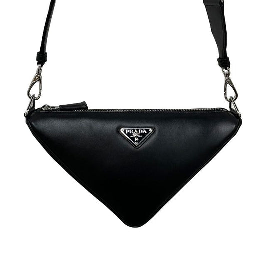 Triangle Logo Leather Triangle Shoulder Bag Black stamp: